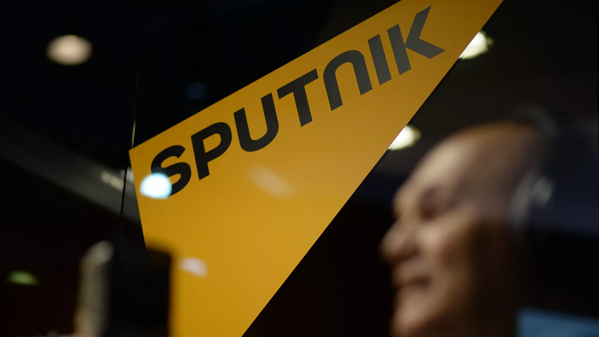  Constituyentes chilenos rechazan la decisión de la UE de censurar a Sputnik y RT