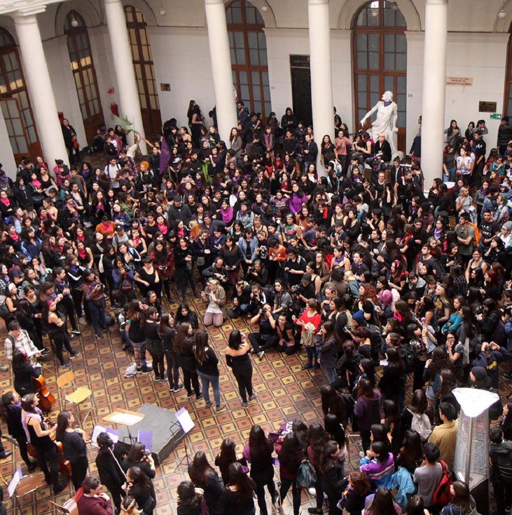 Teóricas feministas Judith Butler y Sonia Correa se reúnen en la U. de Chile como parte del 8M