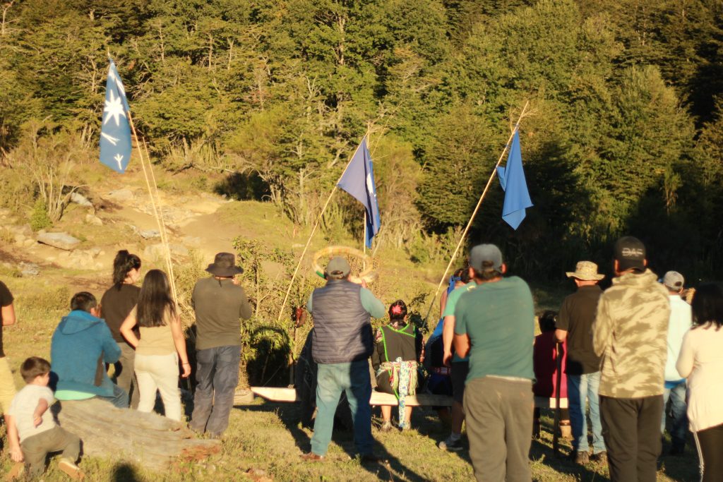  Comunidades mapuche y organizaciones sociales establecen alianzas en oposición a proyecto geotérmico en volcán Tolhuaca