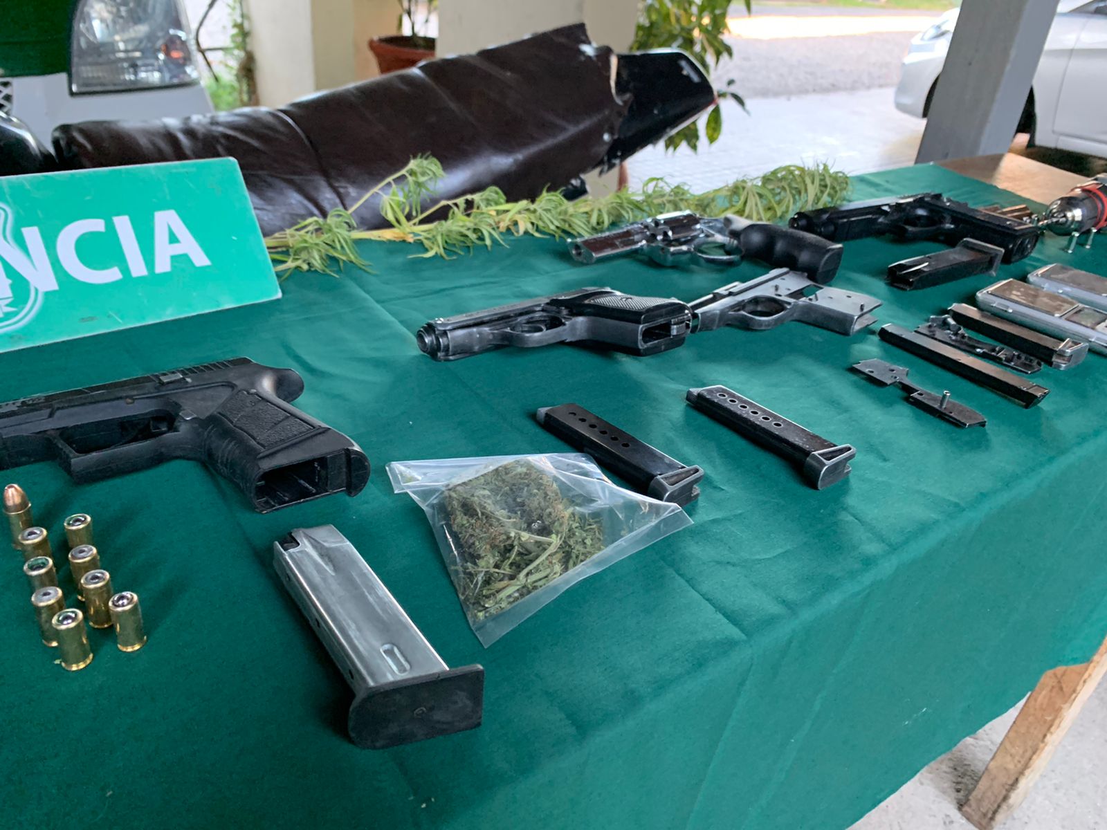 Carabineros de OS-7 Bío Bío desarticularon a una organización criminal que operaba en un taller clandestino para modificar y adaptar armas y municiones
