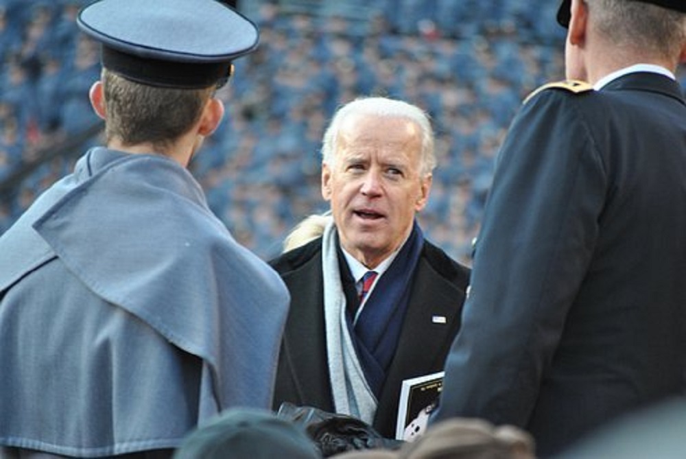  El presidente de Cámara de Representantes de EEUU anuncia investigación de impeachment a Biden