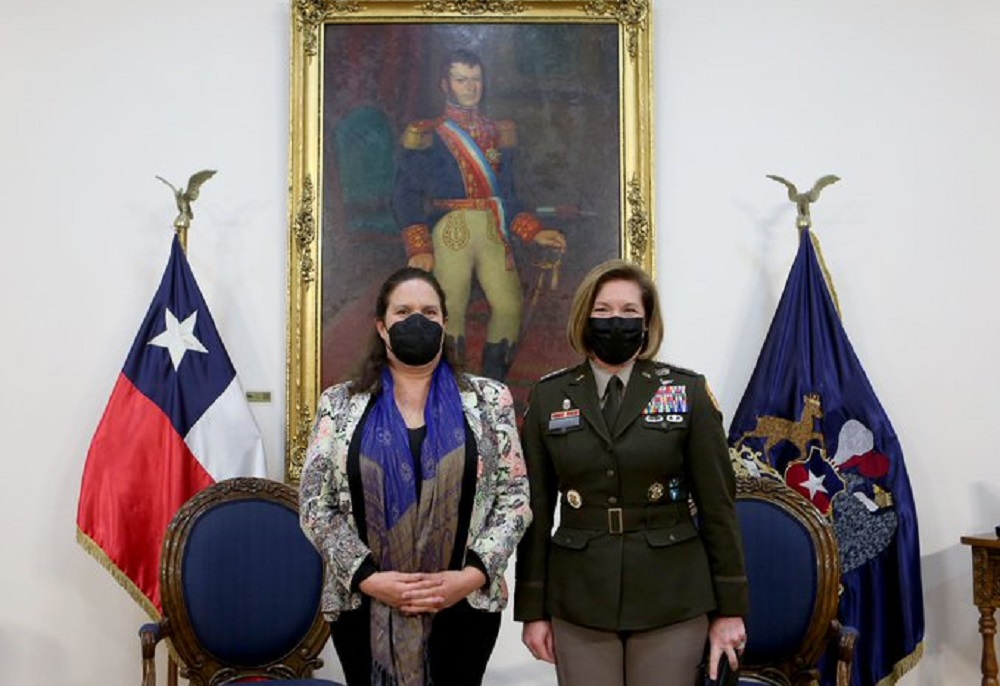  La ministra de Defensa Maya Fernández Allende (PS) se reunió con la general Laura J. Richardson, comandante del Comando Sur de los Estados Unidos