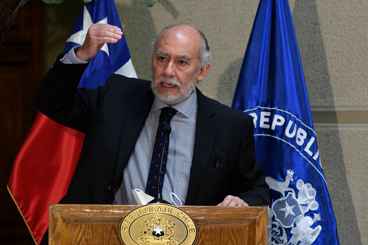 Senador Flores: «Los ministros deben cuidar al Presidente y al Gobierno; de lo contrario contribuyen a debilitarlo y eso no le hace bien al país»