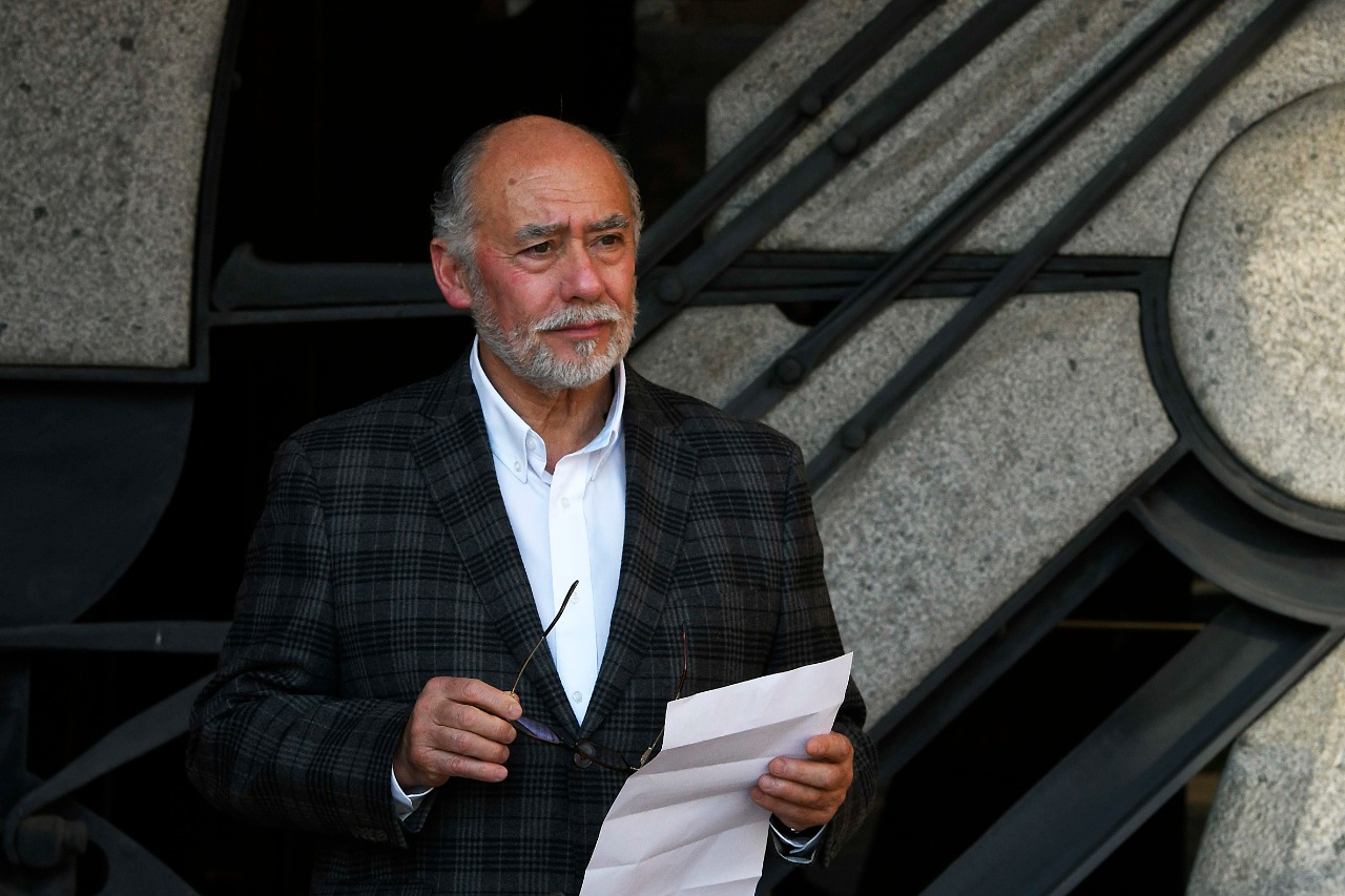 Senador Flores pide al Gobierno de Gabriel Boric no discriminar a deudores del CAE entre los que están o no al día: «Fin al CAE significa eso: Fin al CAE»