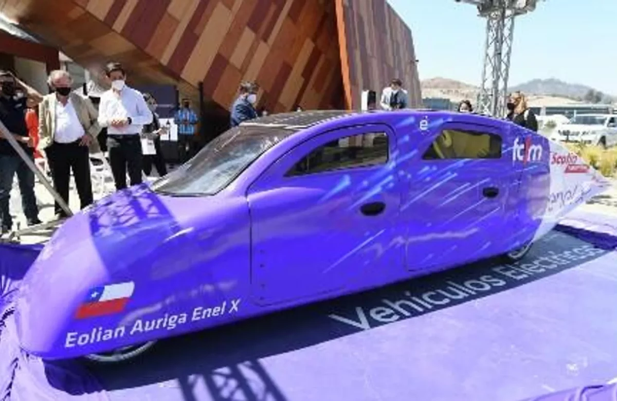 Eolian Áuriga: el auto eléctrico chileno alimentado a energía solar y que alcanza los 100 km/h
