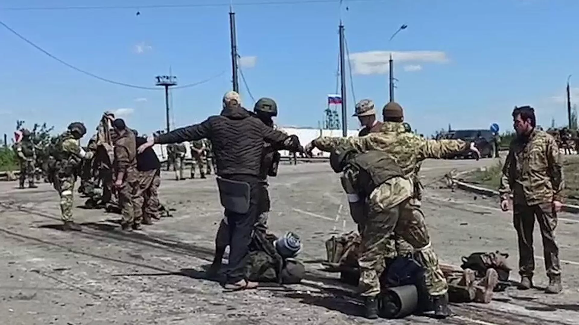  Zelenski admite que 2.500 combatientes ucranianos de Azovstal se rindieron