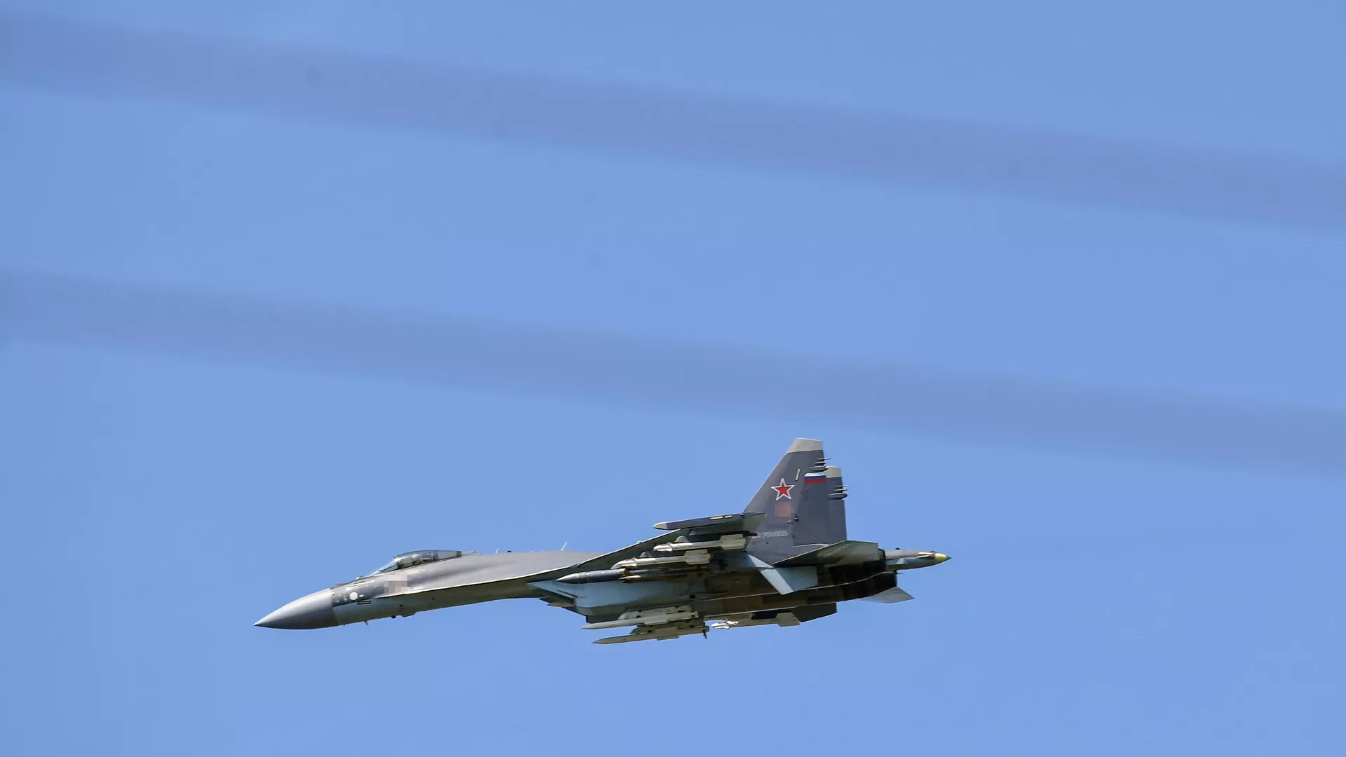  El combate aéreo entre un caza ruso y un helicóptero ucraniano queda captado en video
