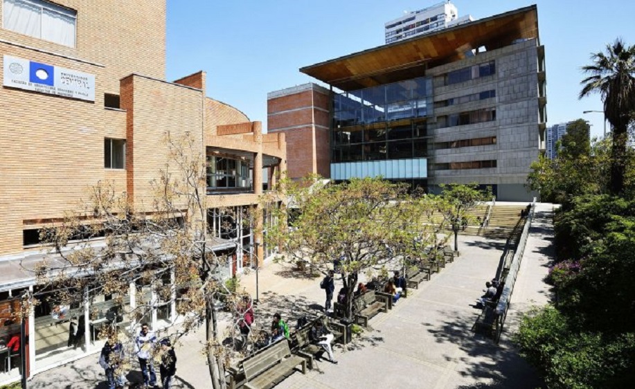 Justicia ordena a Universidad Central entregar certificado de título