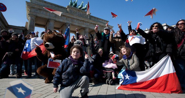  Más de 40 organizaciones de chilenos/as en el extranjero entregan su respaldo al borrador de la nueva Constitución