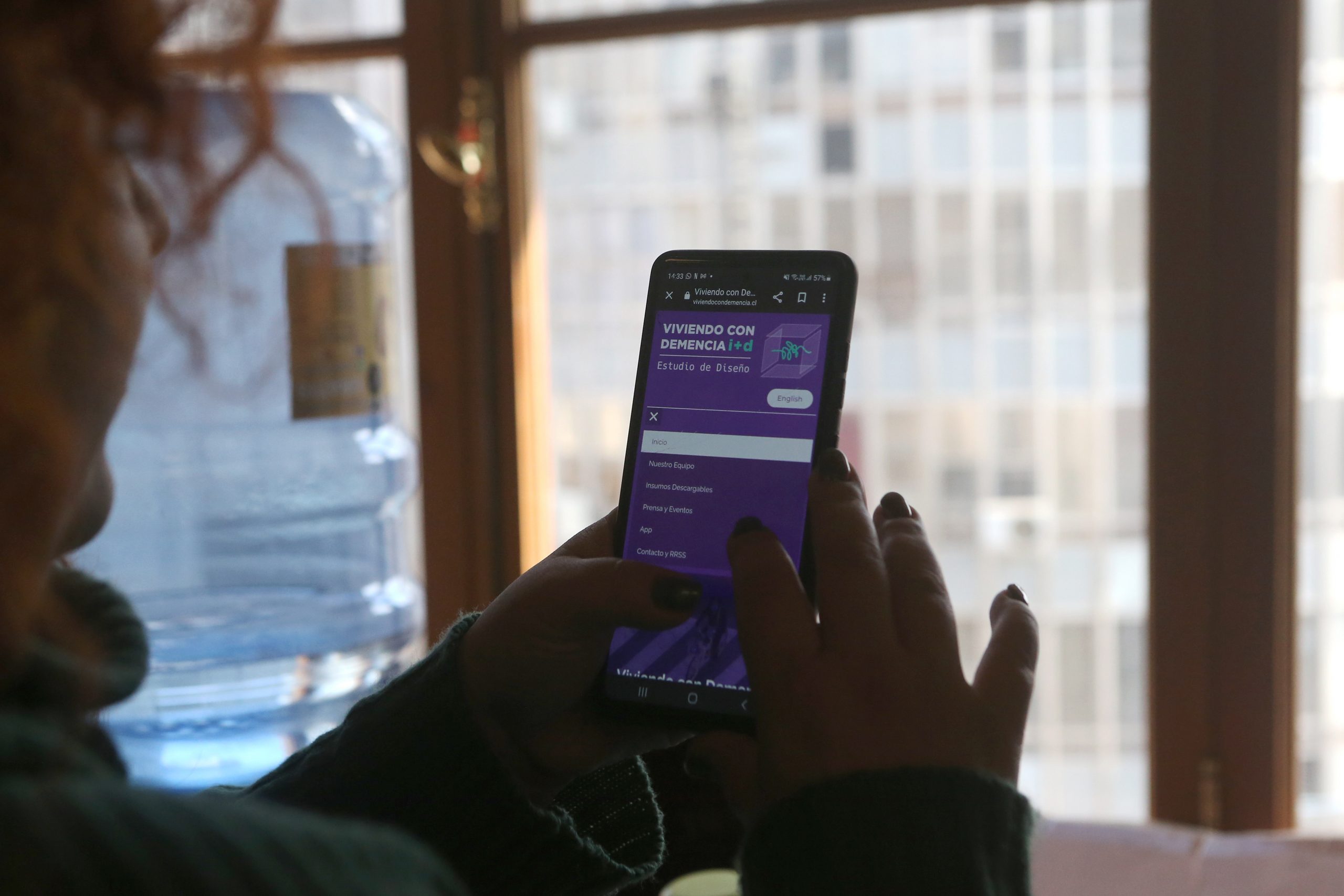 Investigadora chilena lanza app gratuita para adaptar viviendas a personas que viven con demencia