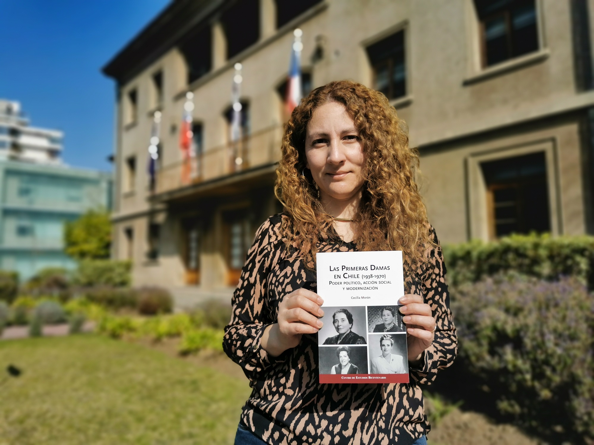 Publican libro que detalla el legado de las primeras damas en Chile