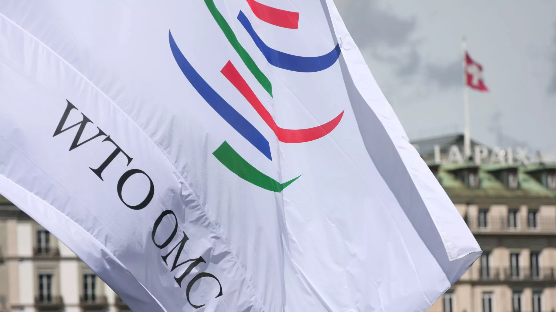 La Organización Mundial del Comercio (OMC) mejora sus previsiones del volumen del comercio mundial en 2022 del 3% al 3,5%