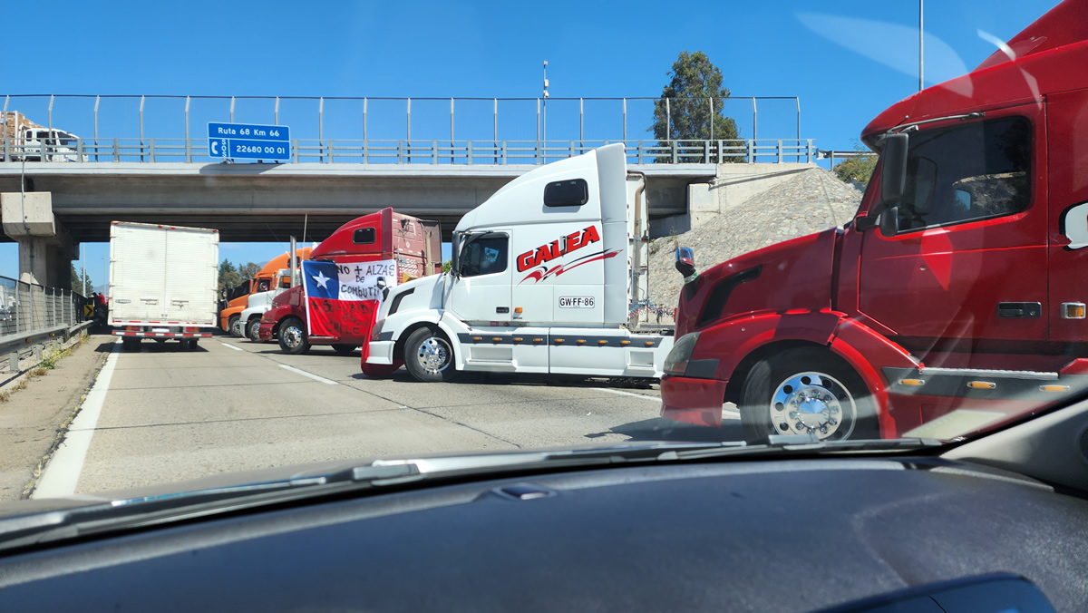 Productores de Frutas de Chile (Fedefruta) rechaza la movilización de camioneros y apoya las medidas del gobierno