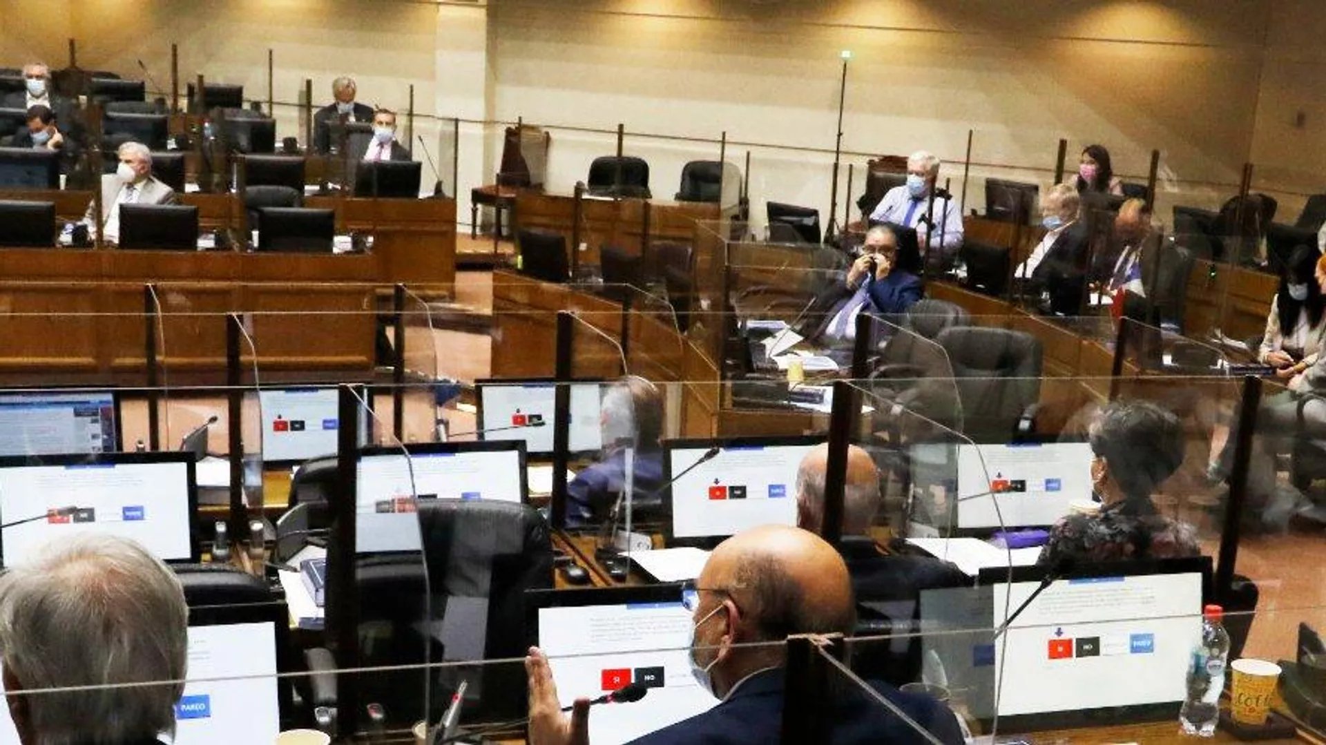 Senado ratificó al abogado Ángel Valencia como nuevo fiscal nacional tras 100 días de vacancia del cargo