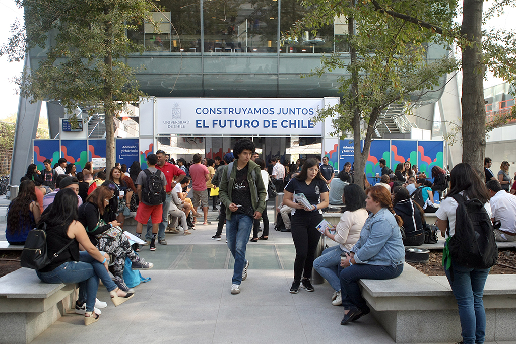  Estudiante de la U. de Chile sigue su vocación y se cambia de Medicina a Pedagogía
