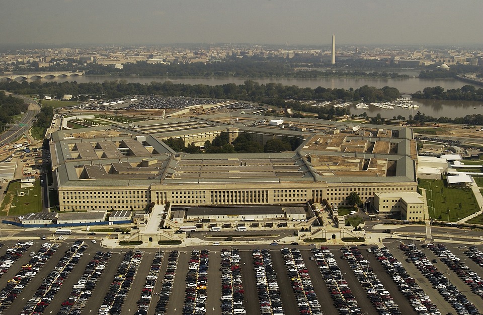 Jefe del Pentágono: Estados Unidos «duda seriamente» de que la actividad de los buques chinos signifique la invasión de Taiwán es inminente