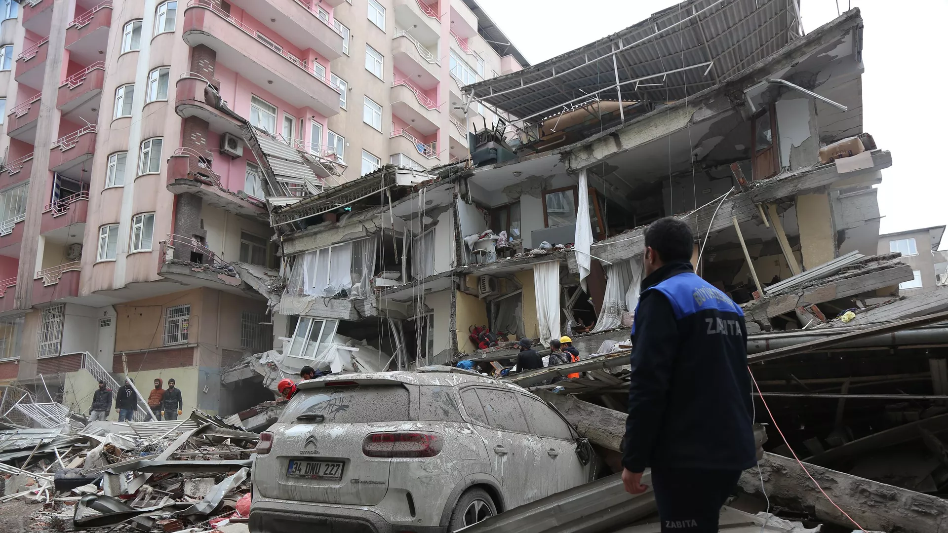 La OMS advierte que cifra de víctimas por terremoto en Turquía puede aumentar hasta ocho veces