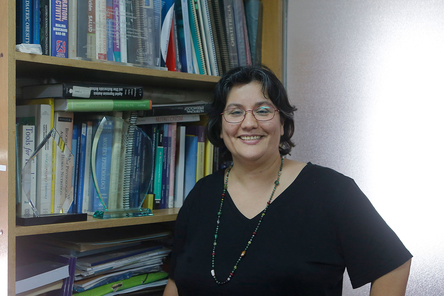 Entrevista a Dra. Camila Corvalán: «En Chile las principales causas de enfermedad y muerte están relacionadas con una mala alimentación»