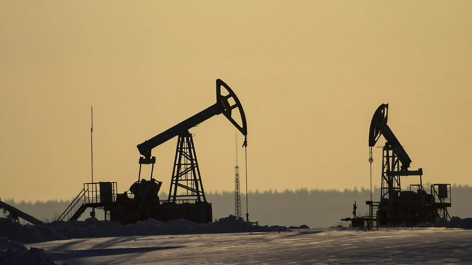 Los mayores exportadores de la OPEP+ anuncian recortes a la producción de petróleo