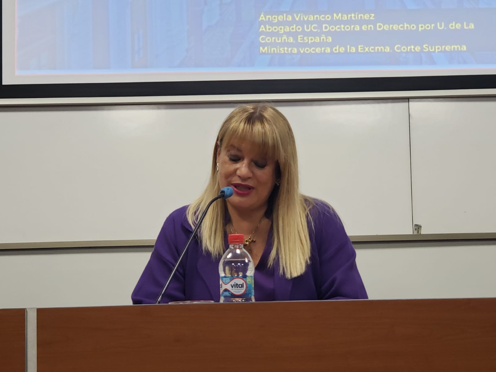  Ministra de la Corte Suprema Ángela Vivanco dictó clase magistral en la Universidad Autónoma de Talca