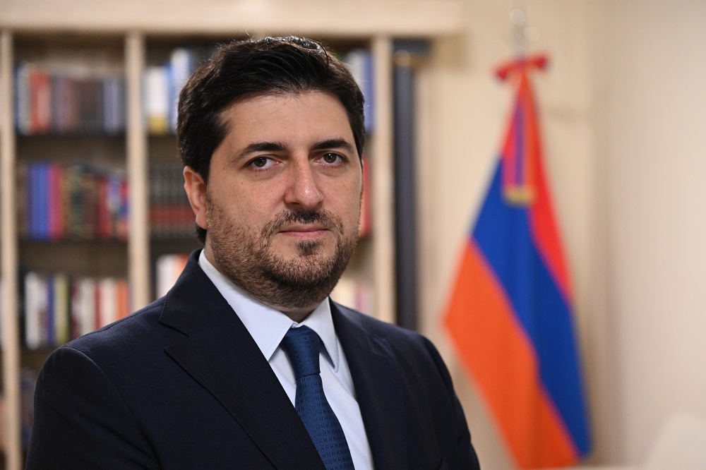 Columna de Hovhannes Virabyan | En 1991 se hizo realidad el más importante de los sueños del pueblo armenio: Armenia recuperó su independencia.